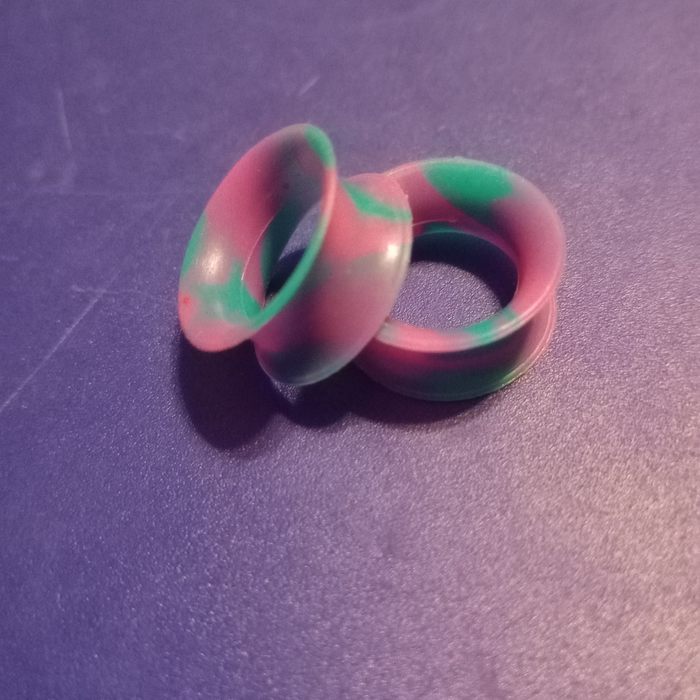 9/16IN (14MM) COTTON CANDY SILICONE TUNNELS